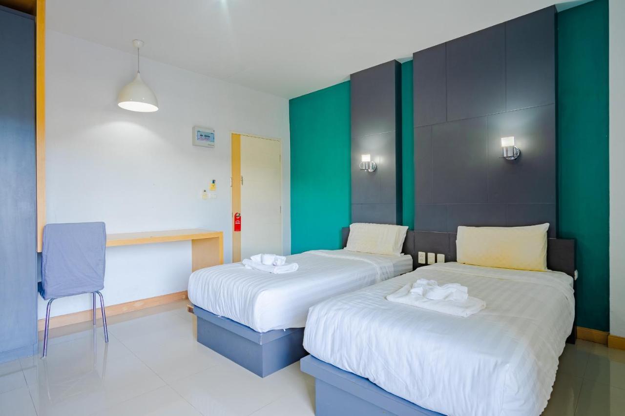 Oyo 303 Phoomjai House Apartment Chalong Luaran gambar